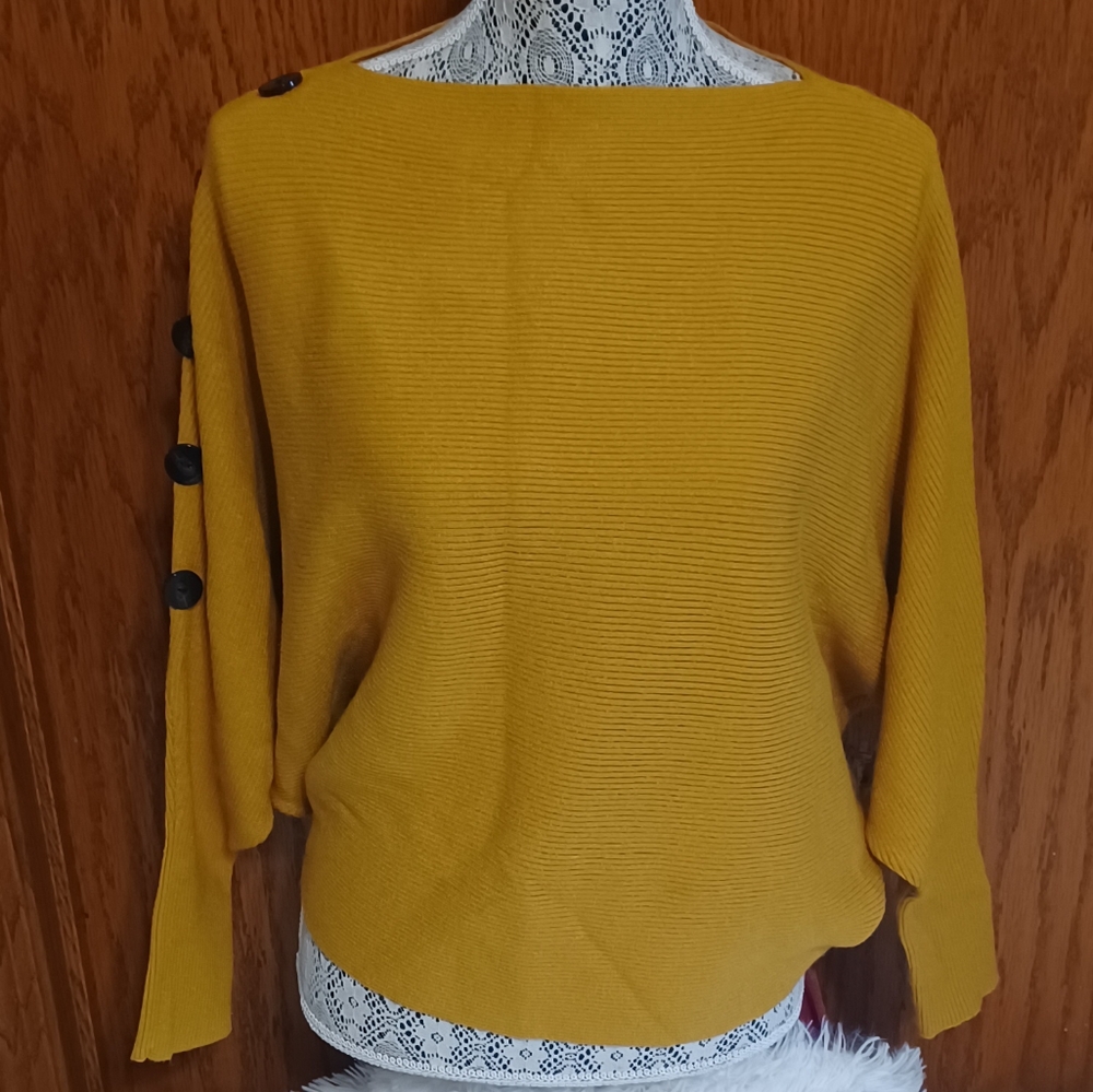 Mustard yellow sweater